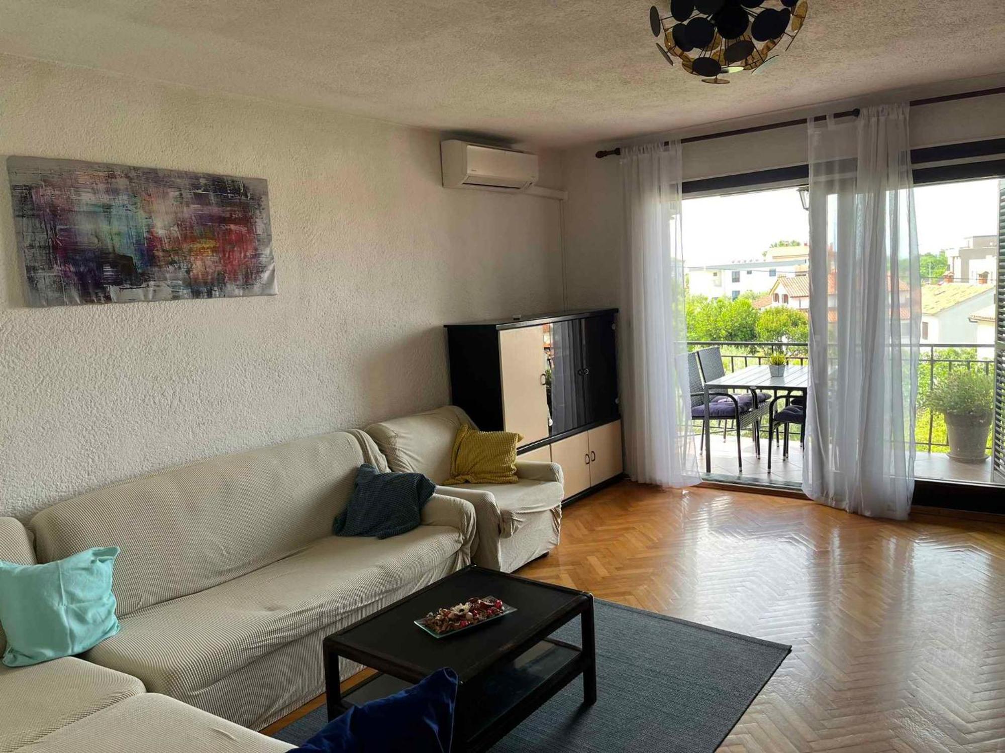 Apartment In Porec/istrien 33042